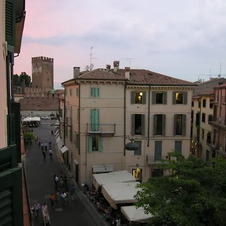 Antica Via Roma Garden View 2* Werona